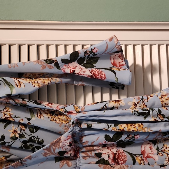 Blue flowered rompers l/s, short part is lined. - Picture 2 of 8